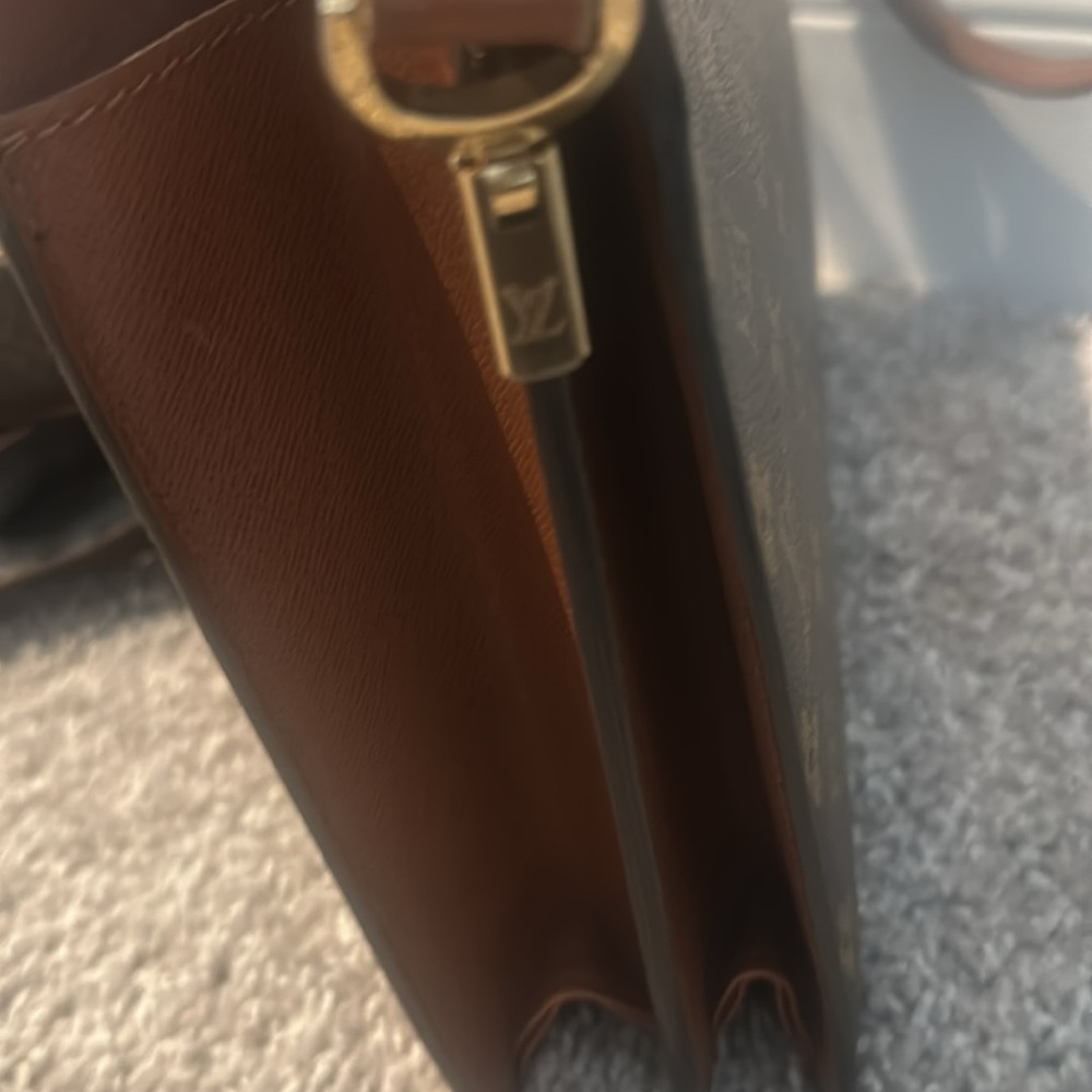 Louis Vuitton Crussel Crossbody Bag - Picture 4 of 13